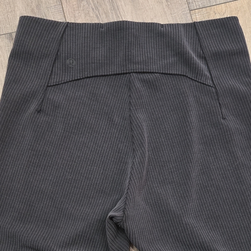 Lululemon Ribbed Softstreme Zip-Leg High-Rise Cropped Pants 25" - Picture 6 of 14